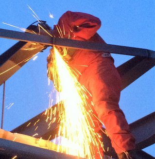 Schweißer bei der Arbeit